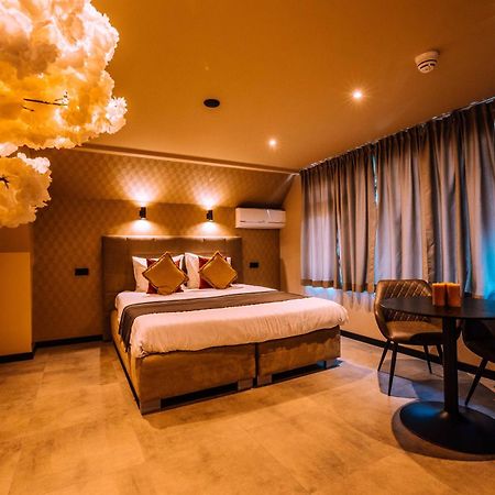Hotel Buren Buren  Zewnętrze zdjęcie